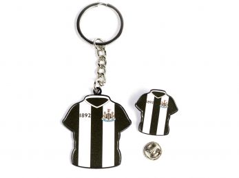 Newcastle United Shirt Shaped Keyring and Badge Set