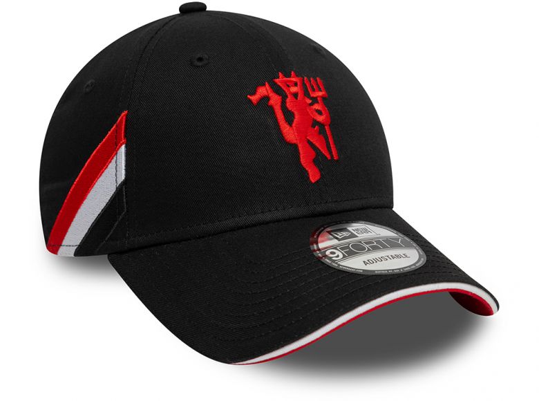 Man UTD New Era Flag 9Forty Black Strapback Baseball Cap
