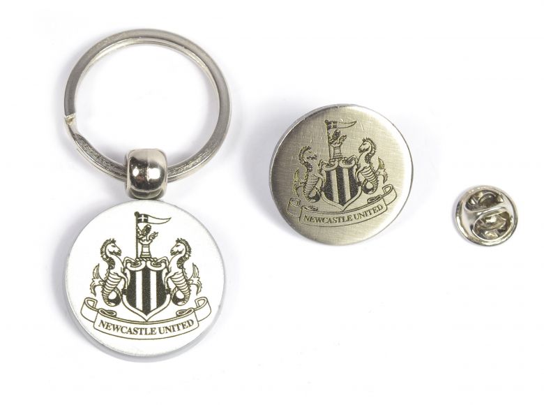Newcastle United Antique Keyring and Badge Set