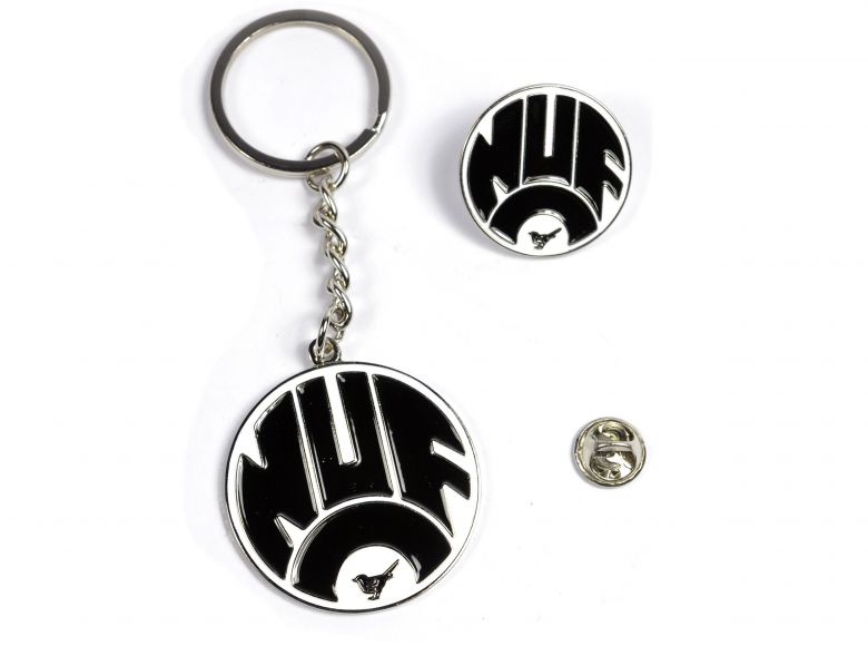 Newcastle United Retro NUF Keyring and Badge Set